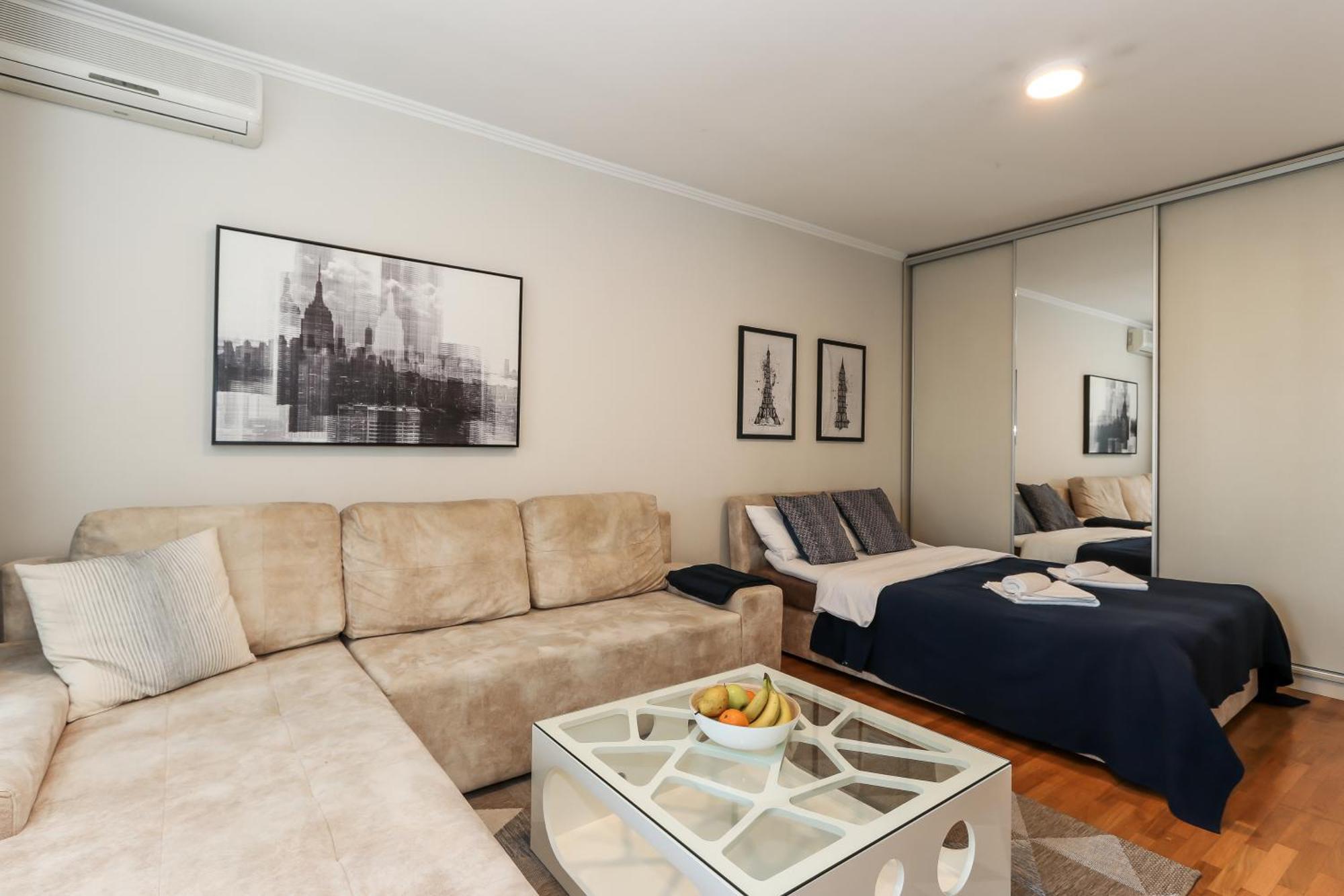 New Belgrade Apartments, Parking 5 Eur Per Day Екстер'єр фото