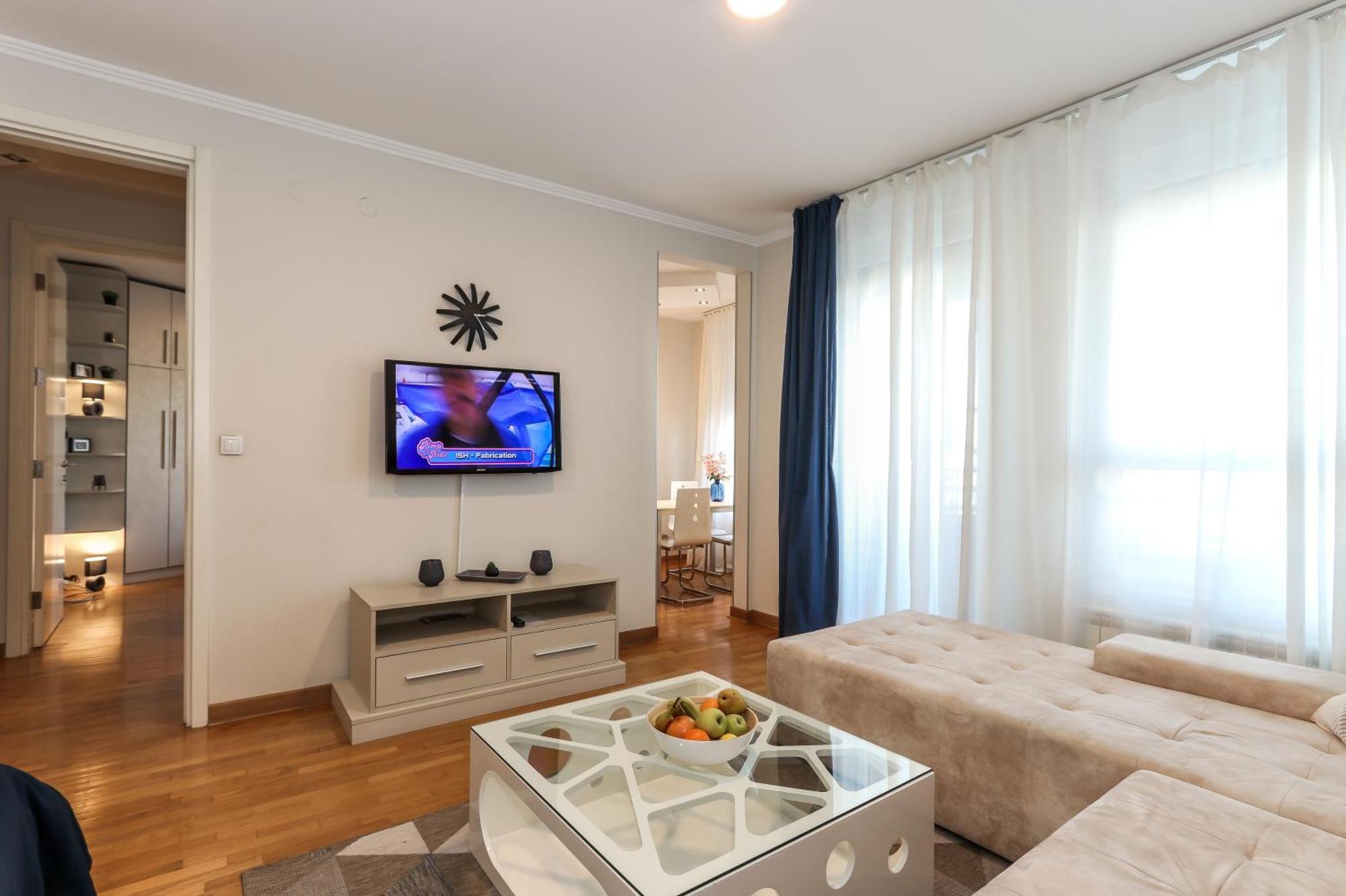 New Belgrade Apartments, Parking 5 Eur Per Day Екстер'єр фото