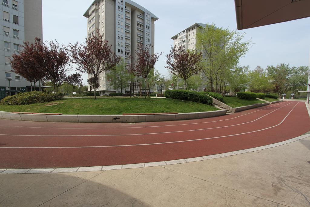 New Belgrade Apartments, Parking 5 Eur Per Day Екстер'єр фото